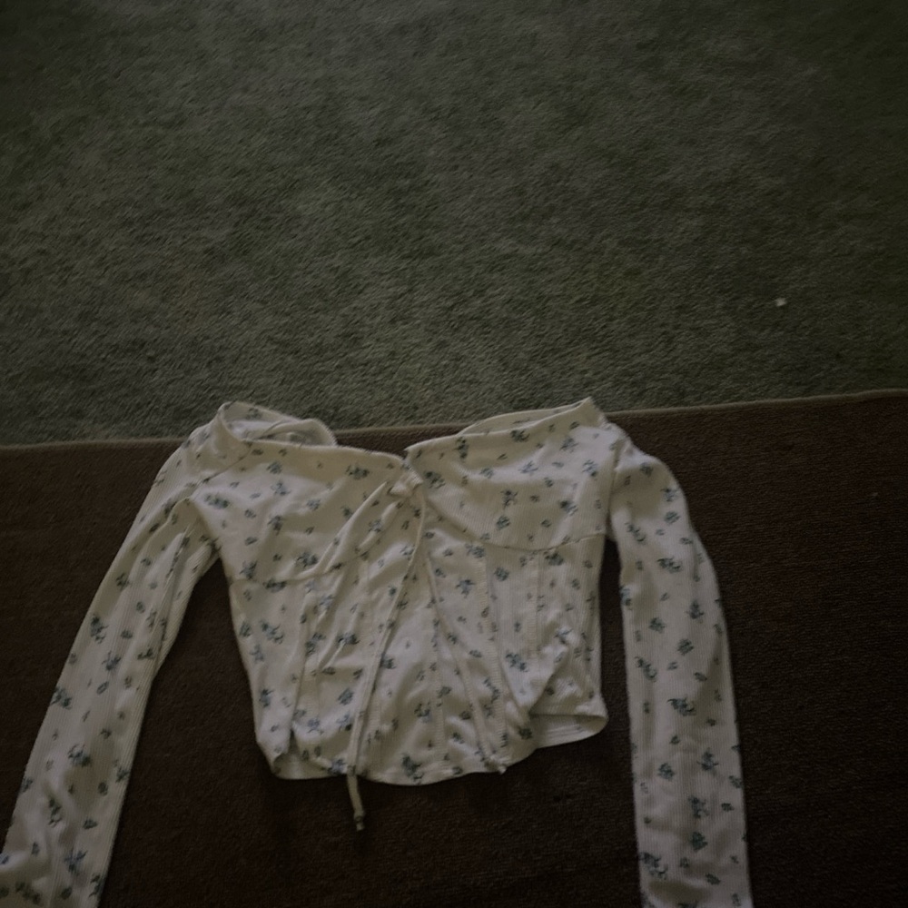 White cropped long sleeve
